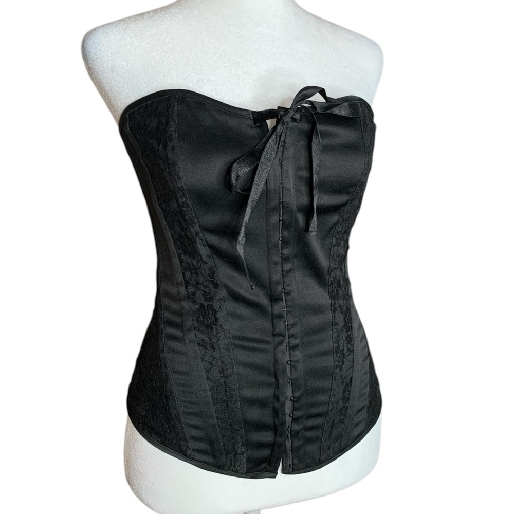 Vintage Y2K Charlotte Russe Strapless Satin Floral Lace Inset Corset